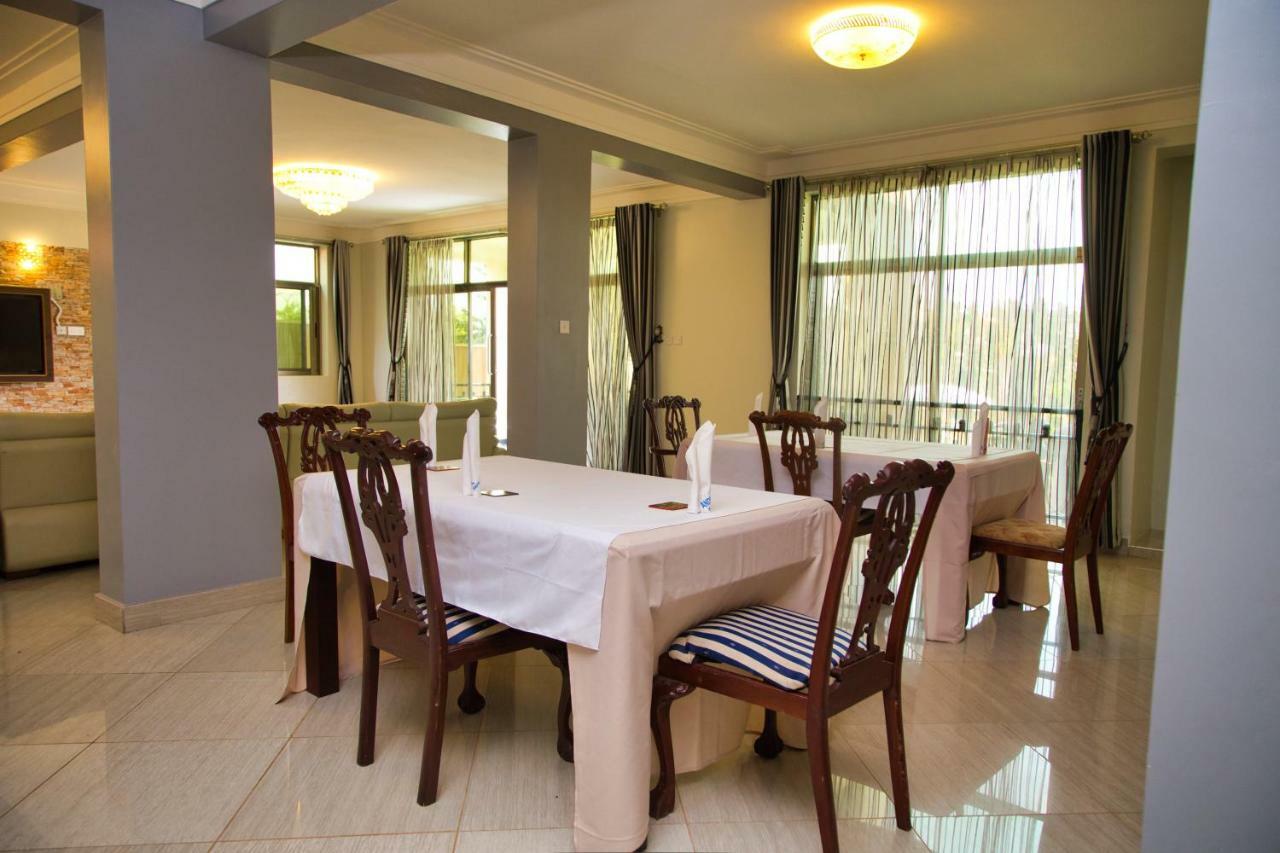 Lakepoint Villa Энтеббе Экстерьер фото