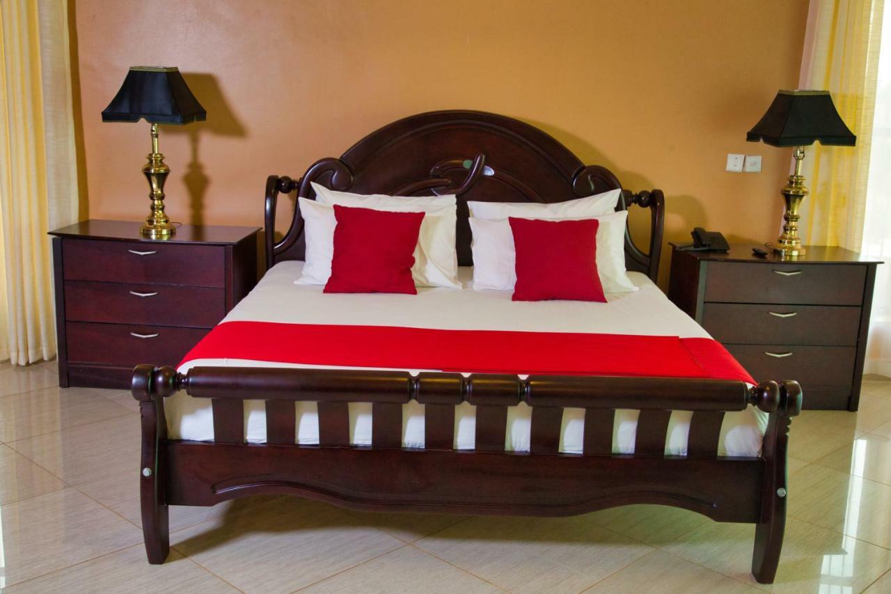 Lakepoint Villa Энтеббе Экстерьер фото
