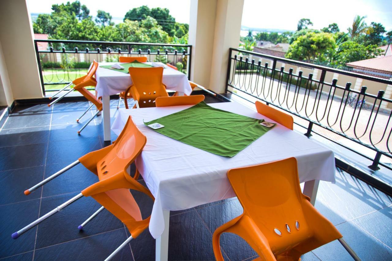 Lakepoint Villa Энтеббе Экстерьер фото